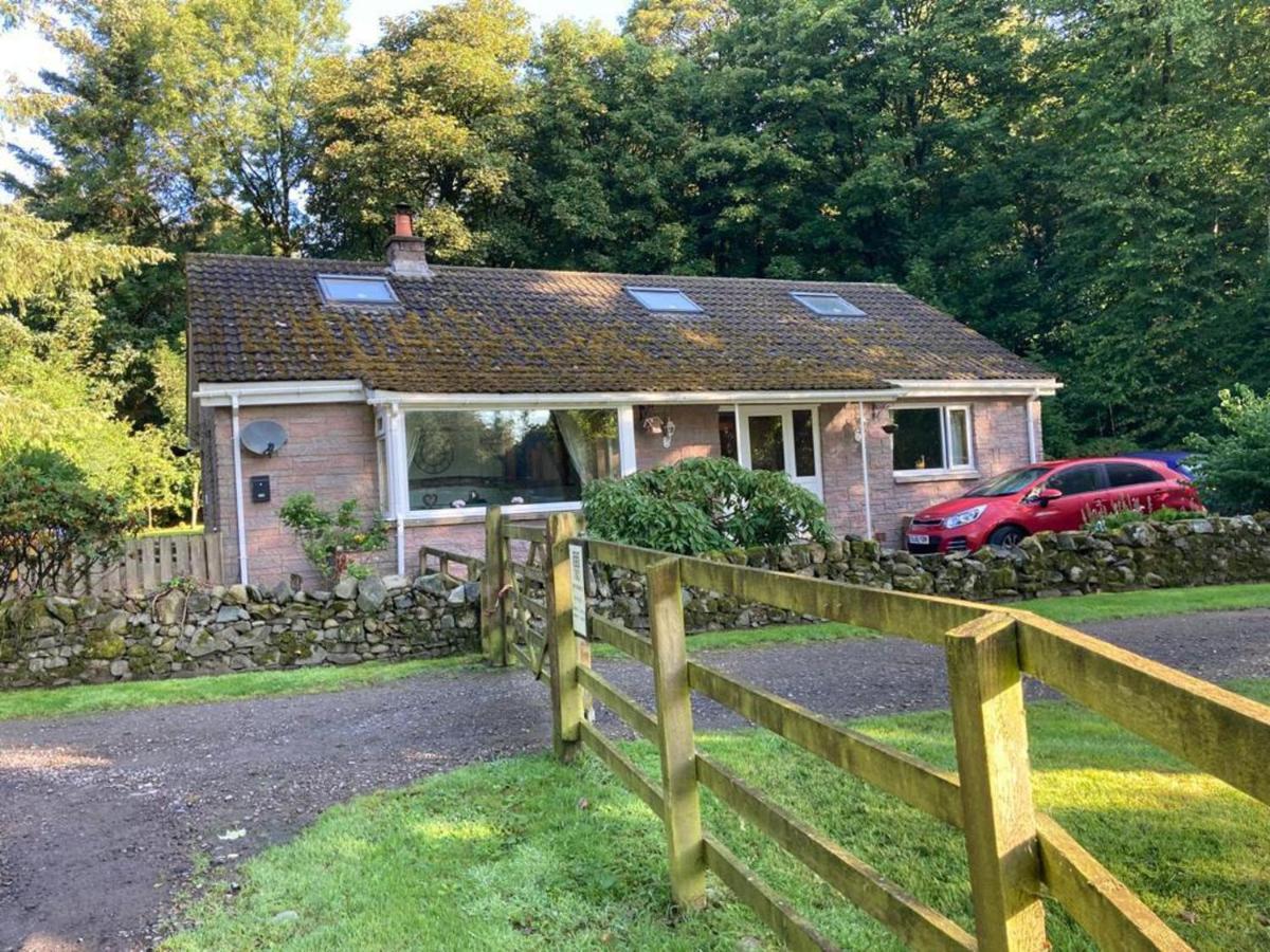 Tranquil Thornhill Cottage Retreat With Hot Tub Moniaive 외부 사진
